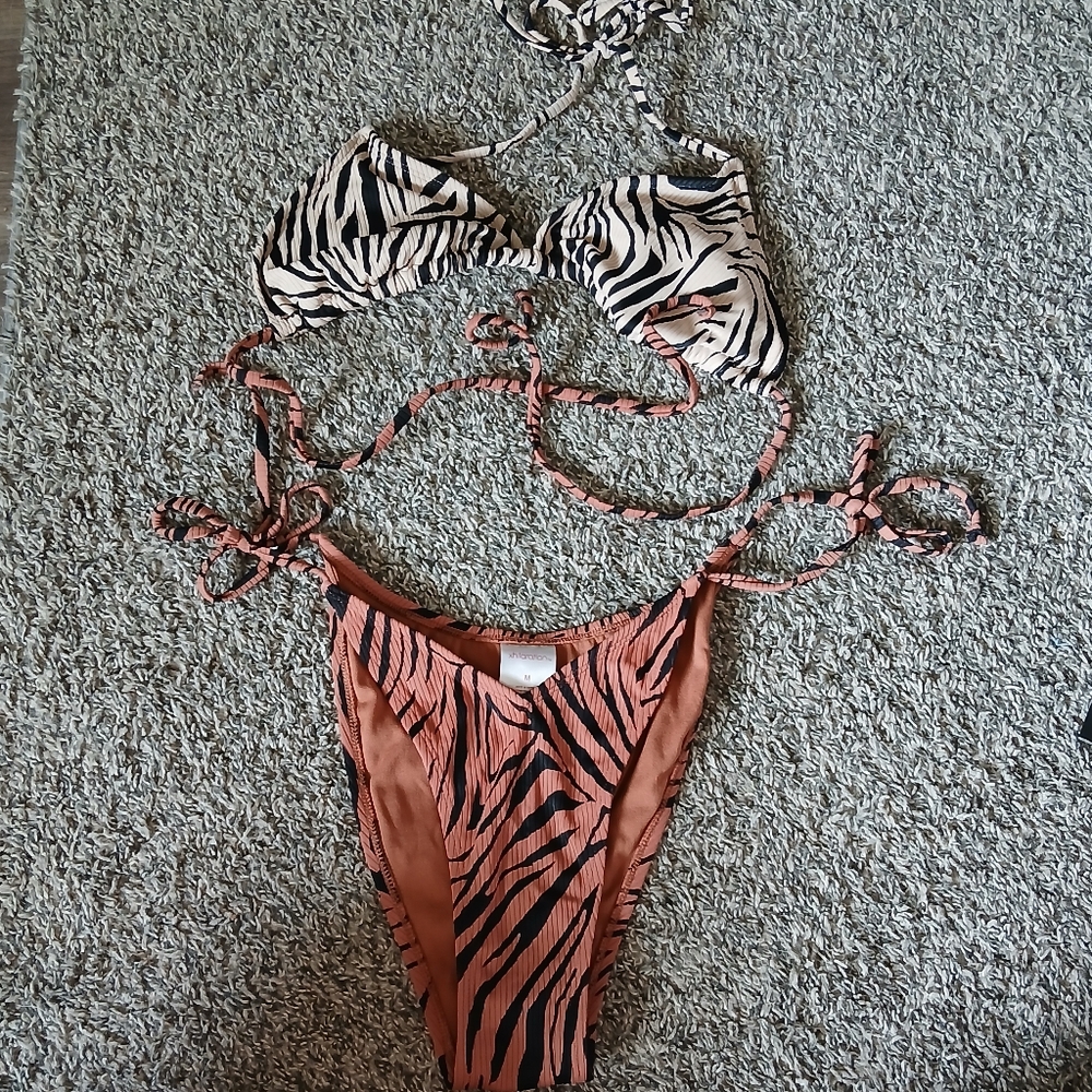 Tiger bikini